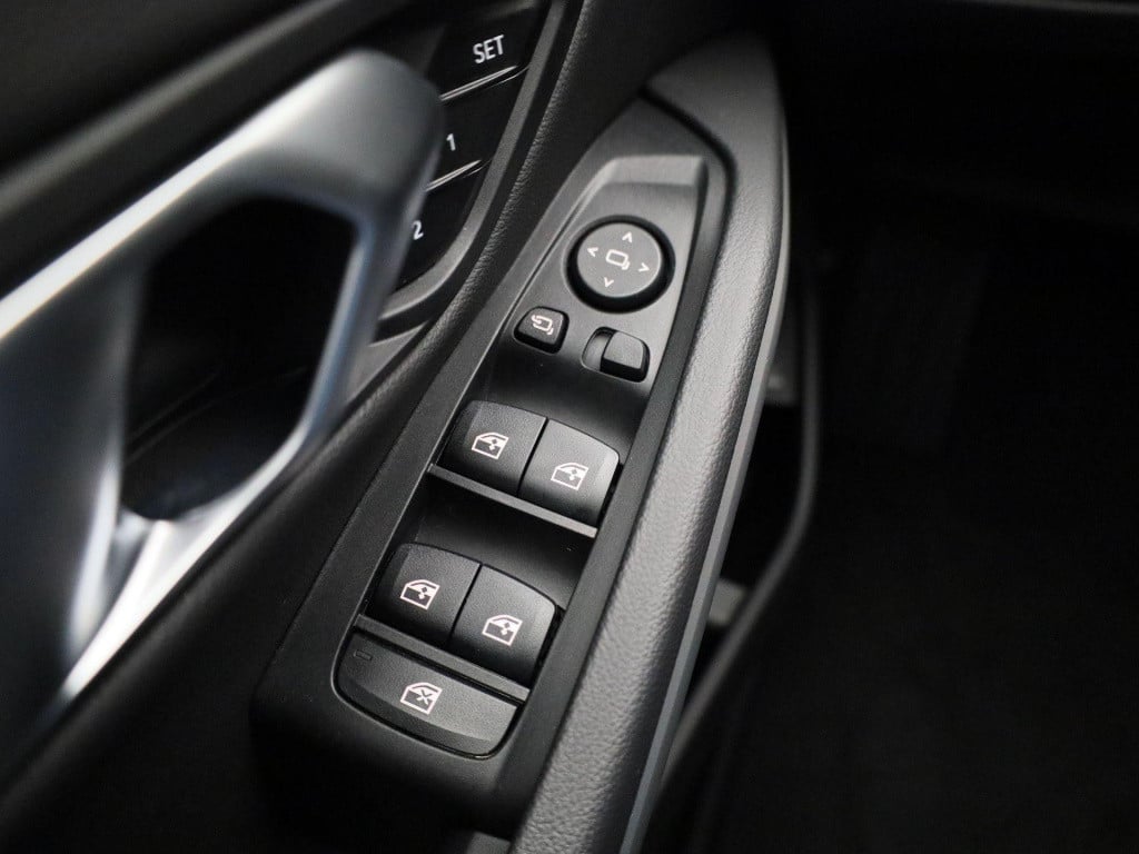 BMW 3-serie 320e high executive | automaat | navigatie | leder | elektrisch