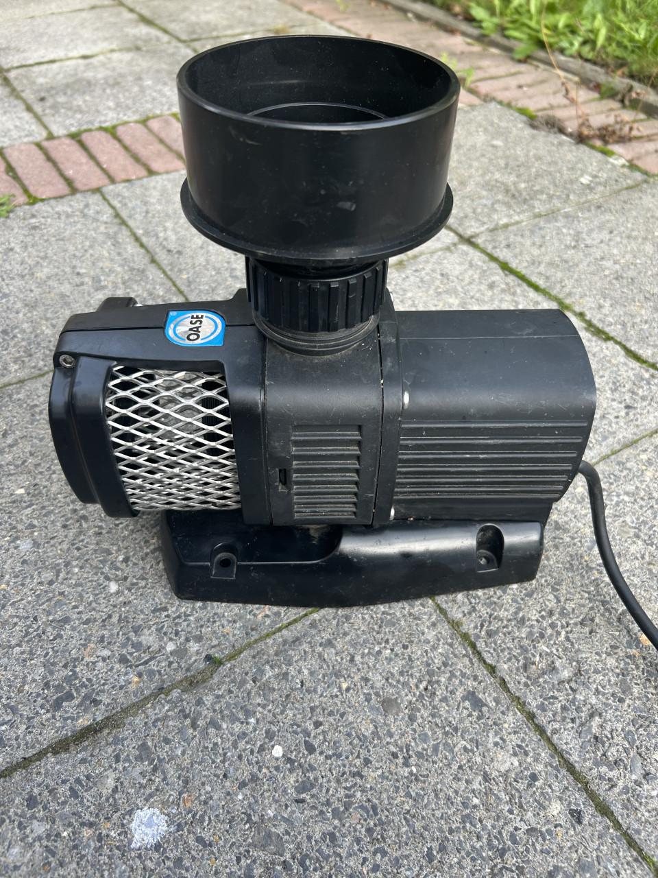 Te koop oase optimax eco 10000 sterke en zuinige Vijverpomp