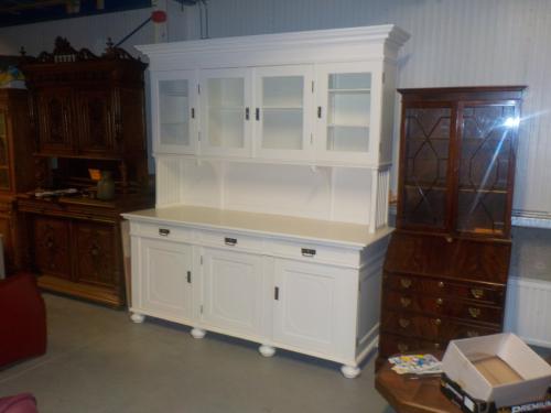 Geheel massief grenen wit geschilderd groot wandmeubel in zeer goede staat