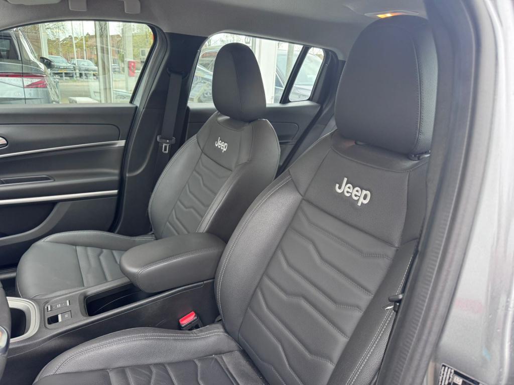 Jeep Avenger altitude 54 kwh