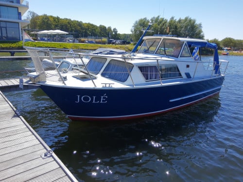 Stoere Eista motorboot – vaarklaar en compleet. Klaar voor avontuur!