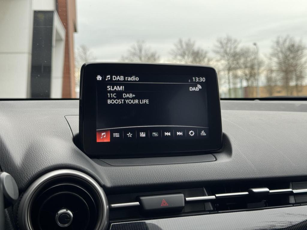 Mazda 2 1.5 skyactiv-g style selected nl-auto, allseason banden!