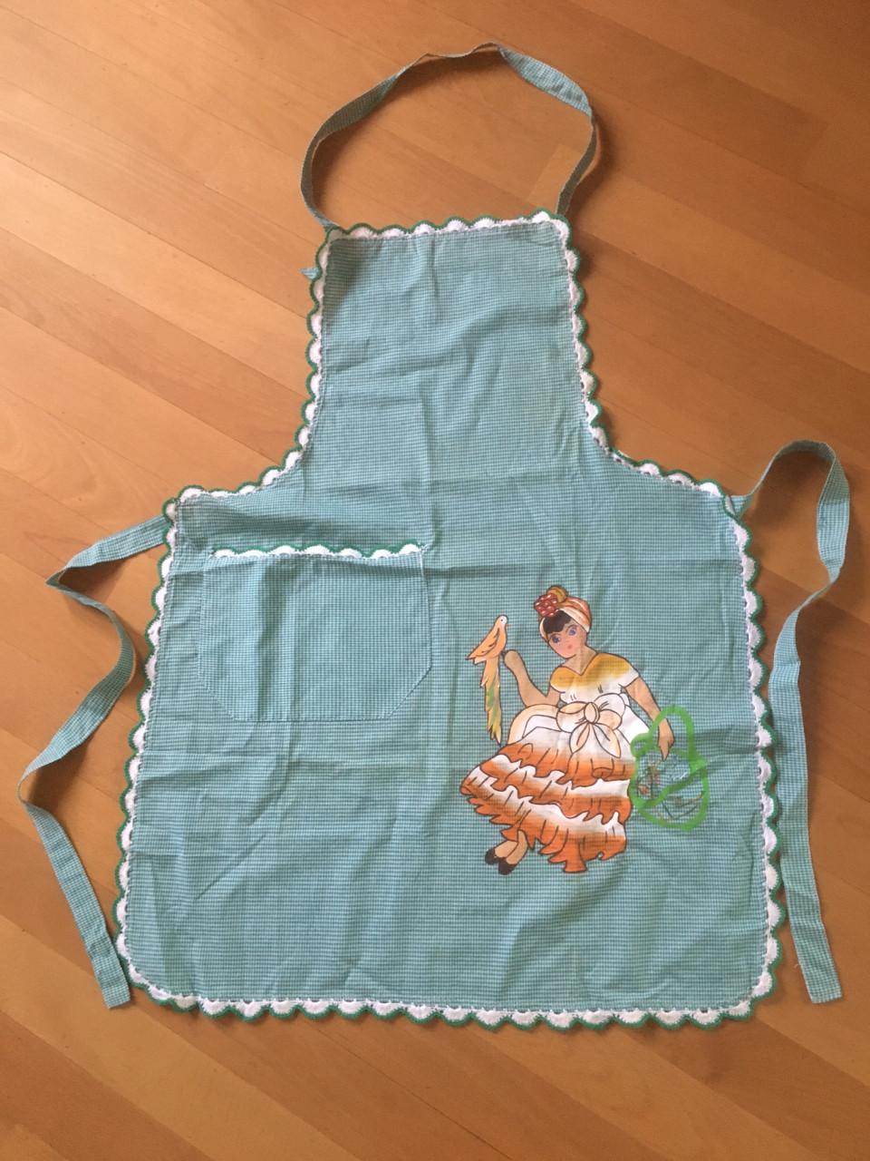 Nieuwe schort, in Brazilië gemaakt! Met hand gehaakte rand!