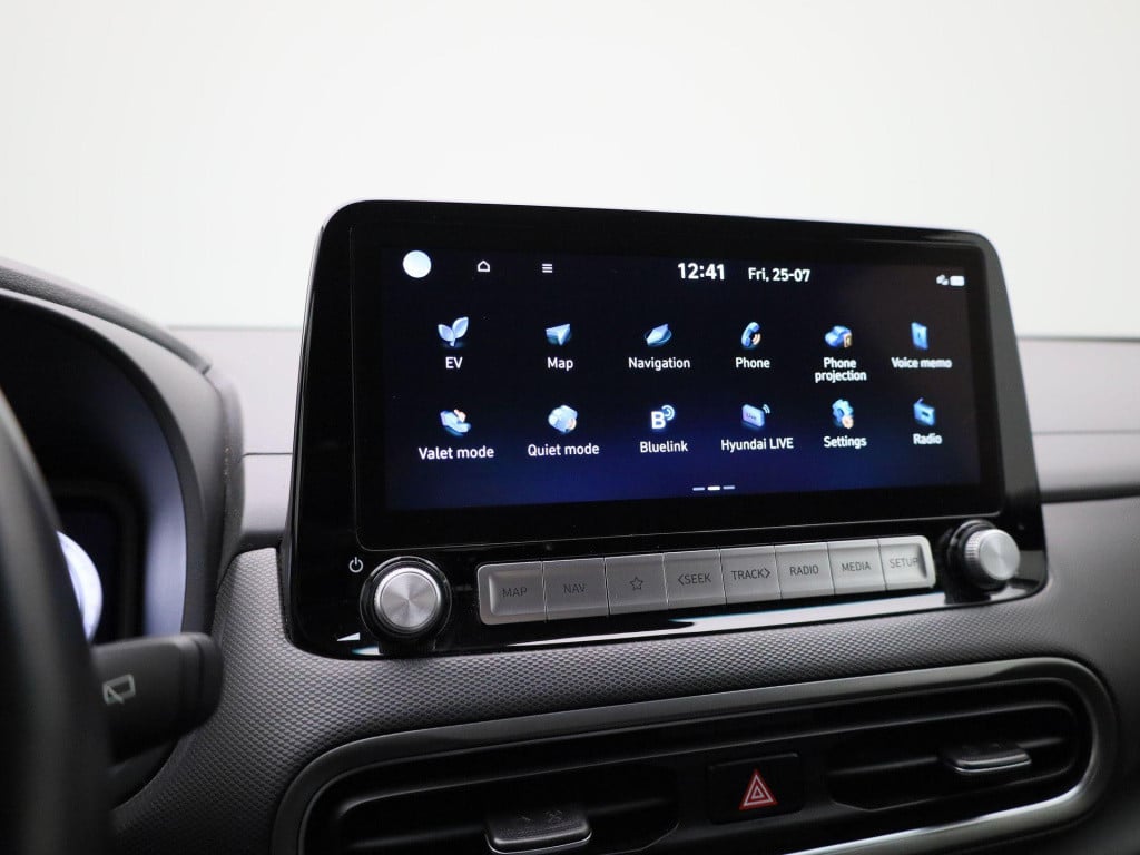 Hyundai Kona ev fashion 39 kwh | navi | camera | lmv | pdc | climate