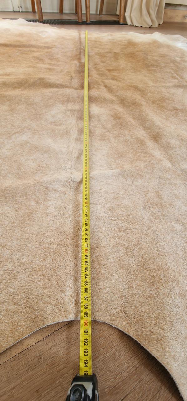 Koeienhuid 2x: beige effen en mooi donkerbruin