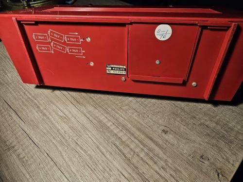 Prachtig Philips BOX57T all transistorradio rond jaren 60