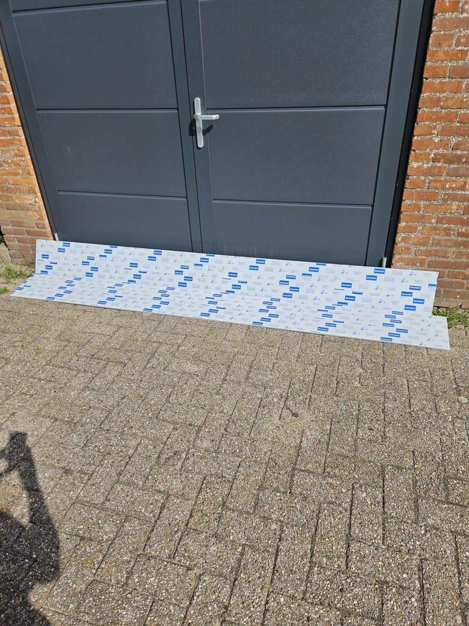 Boeiboord / boeidelen kleur RAL9016.