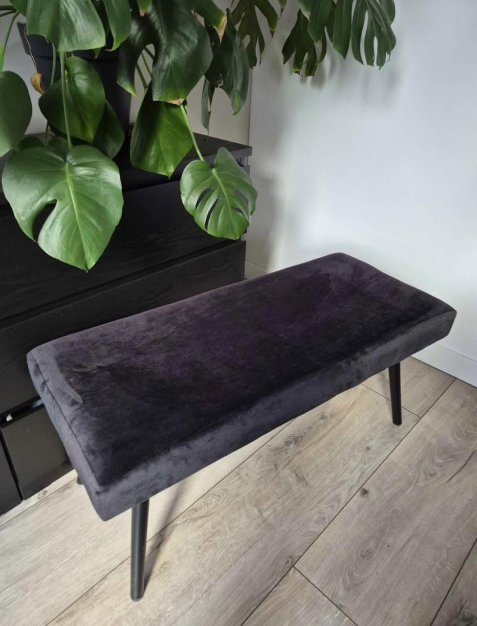 Fluwelen voetenbankje