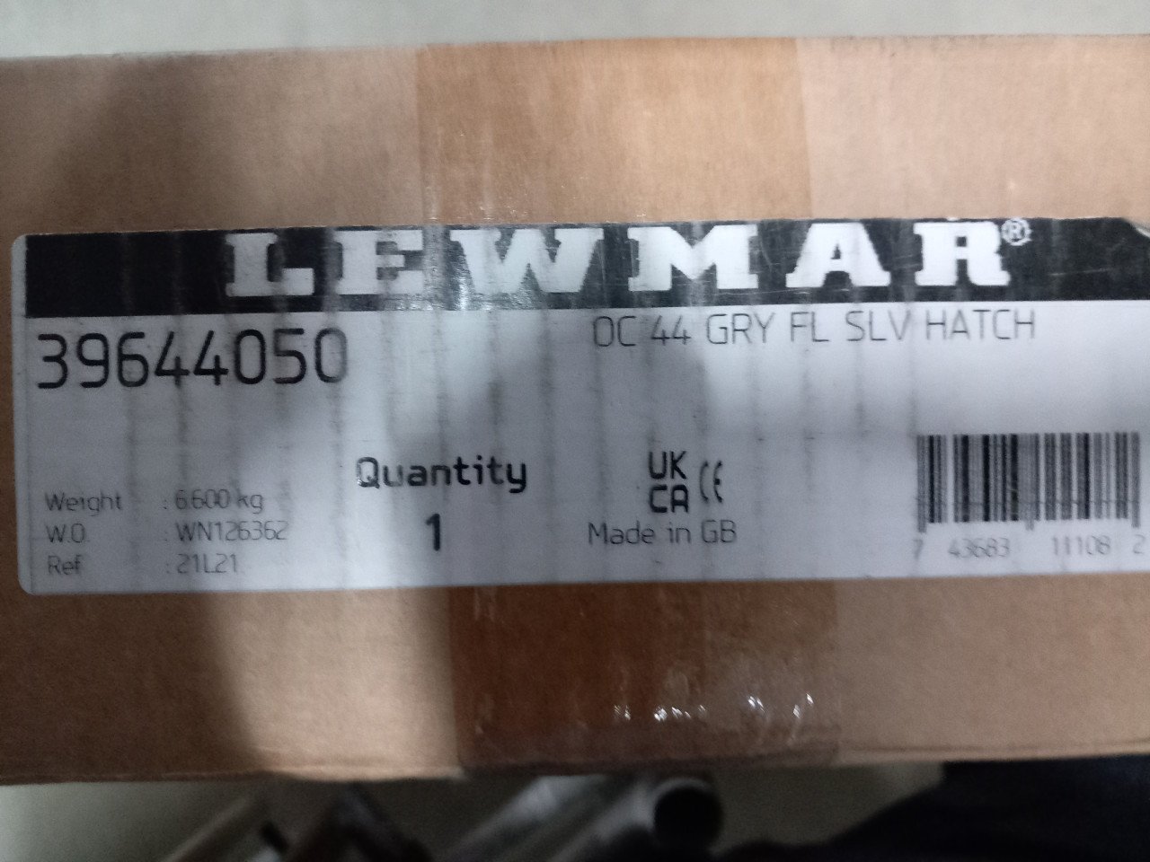 Te koop Lewmar dekluik maat 44 Low profile dekluik nieuw