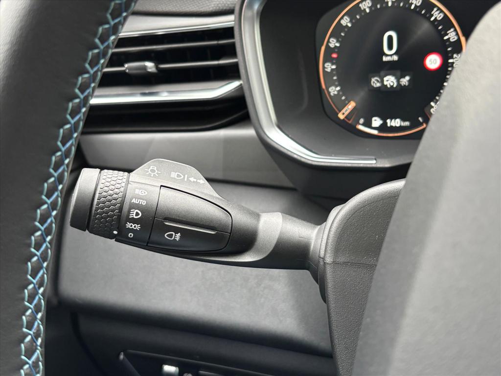 Lynk & Co 01 1.5td 261pk phev automaat| 360 gr camera| pano dak|carplay|rij