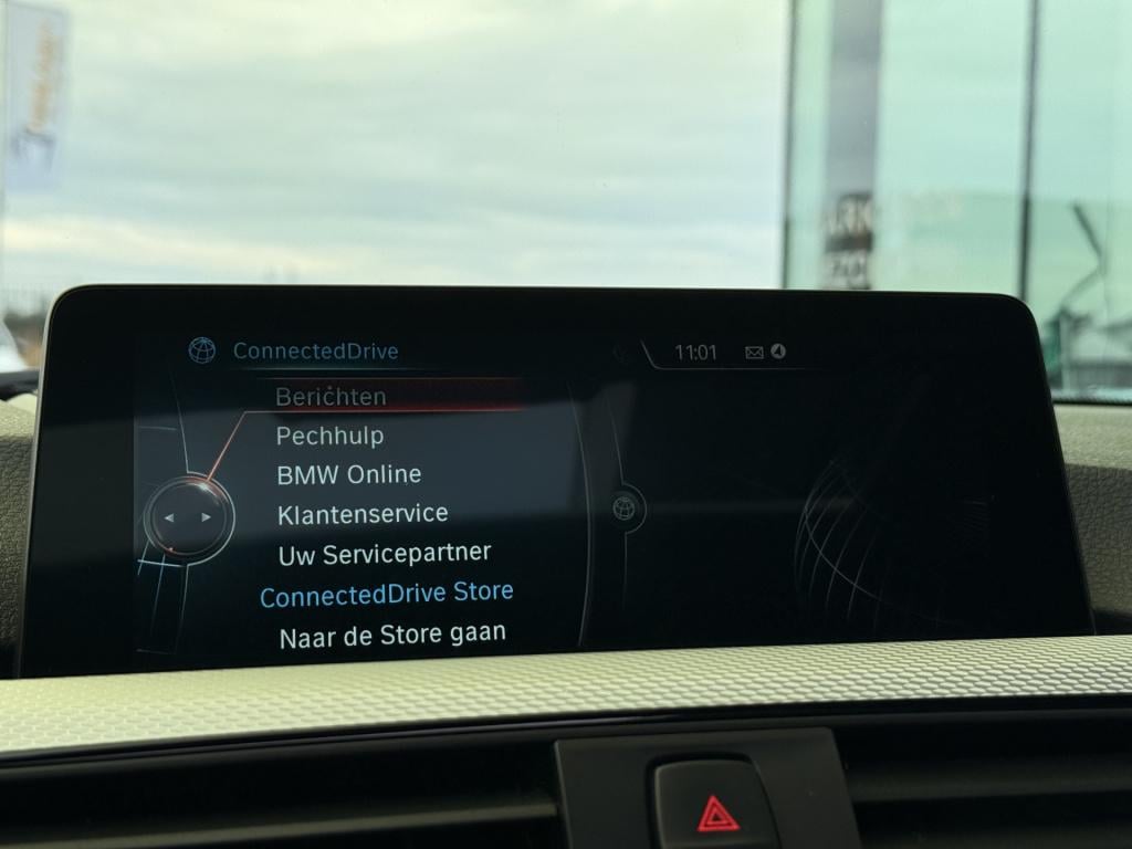 BMW 3-serie 330e m-sport | leder | harman/kardon | memory | stoel/stuurverw