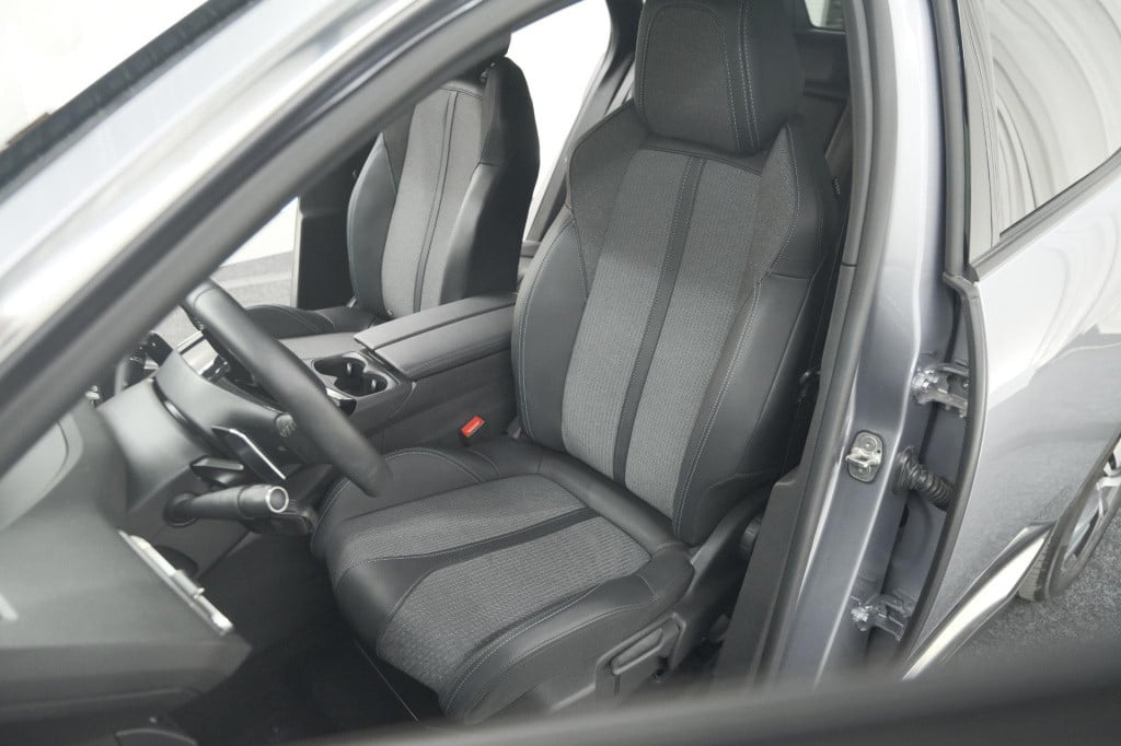 Peugeot 3008 1.6 hybrid 225 allure pack business | camera | navigatie | app