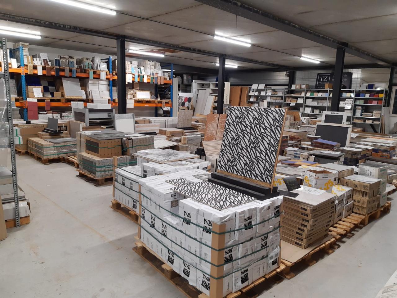 3030-161 ca 12,96 m² Marmerlook tegels,mat wit/grijs,90x90 cm, nu