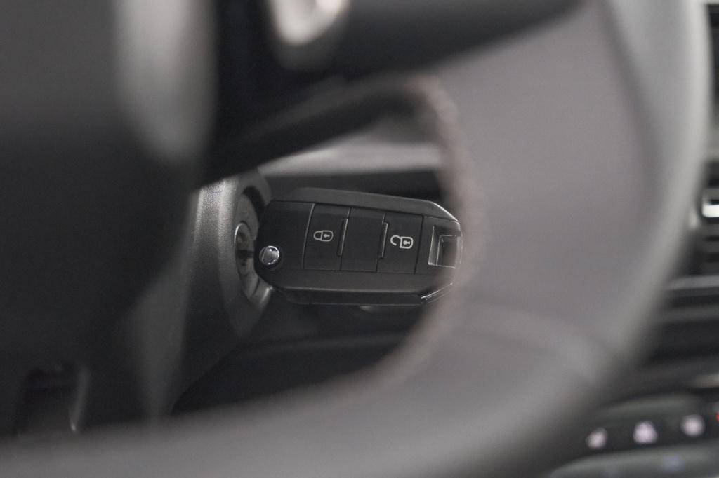 Citroen C3 Aircross 1.2 turbo 100pk plus | camera | parkeersensoren | apple