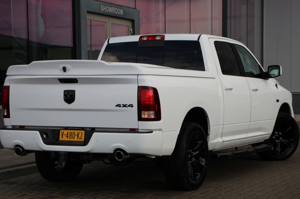Dodge Ram 1500 5.7 v8 quad cab 6'4 | orig nl