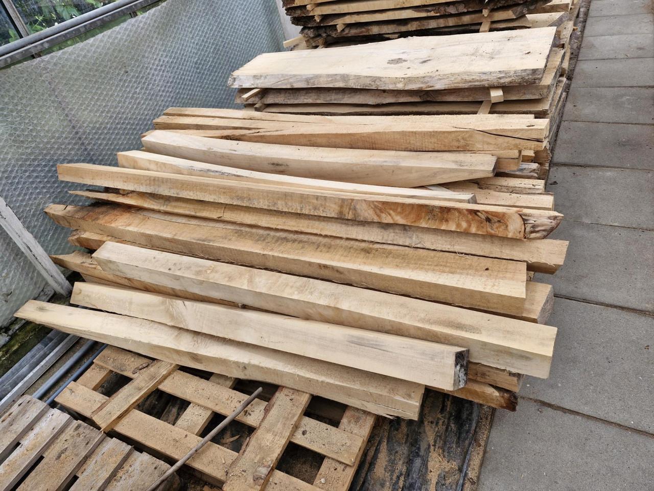 Te koop partijtje palen