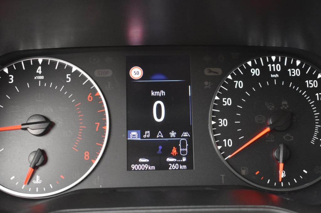Renault Clio 1.0 tce | parkeersensoren | navigatie | dealer onderhouden | c
