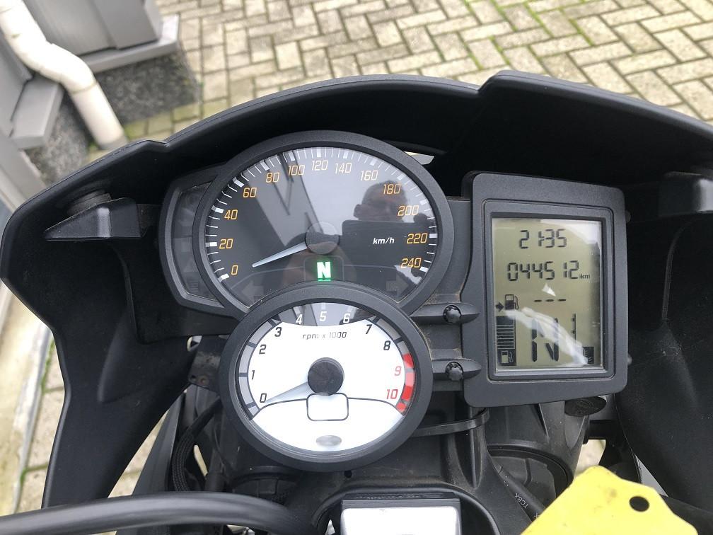 Mooie en complete BMW F800R uit 2010, 45 dkm, kofferset etc, rijklaar €4250