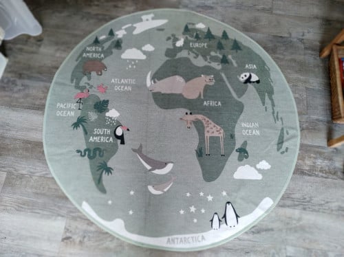 Mooi rond speelkleed voor Kids. met Werelddelen.
