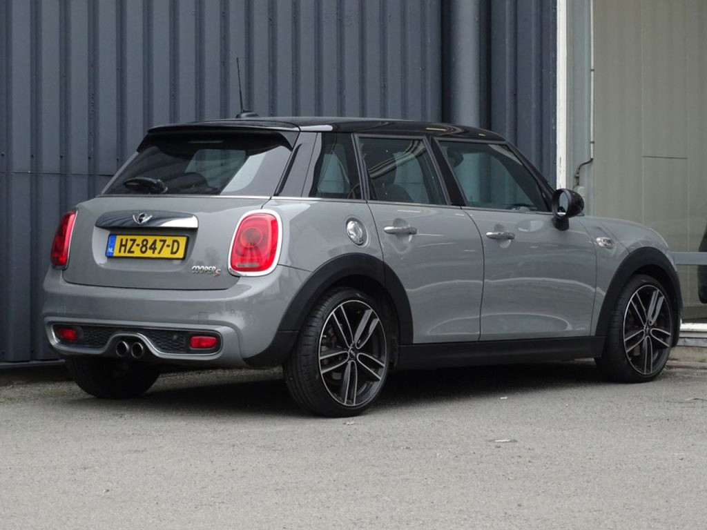 Mini Cooper mini 2.0 serious business 5-deurs | led | navi | 18"