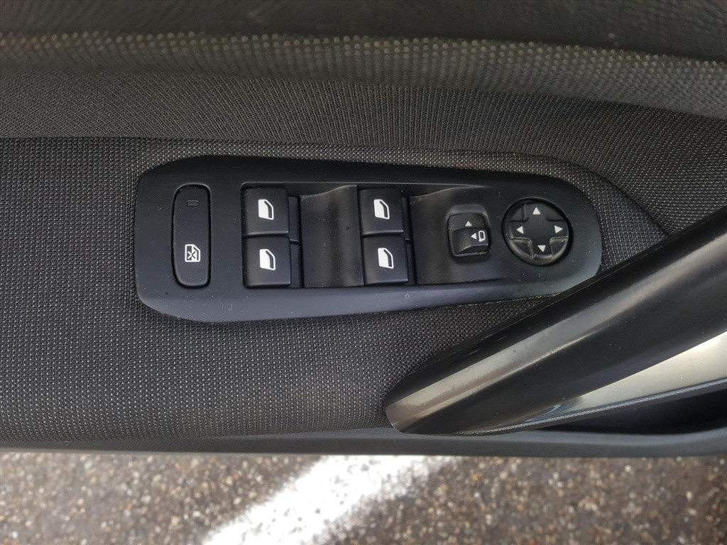 Peugeot 308 1.2 puretech 130pk s&s allure navigatie | cruise & climate cont