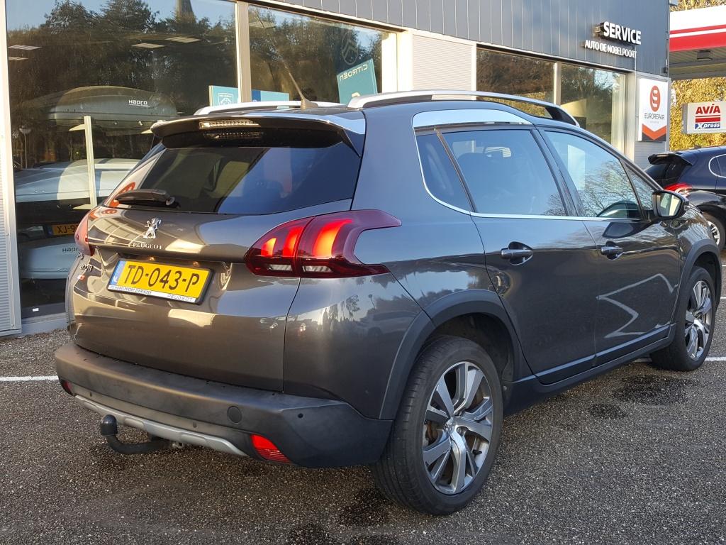 Peugeot 2008 1.2 puretech 110pk allure trekhaak | apple carplay & android a