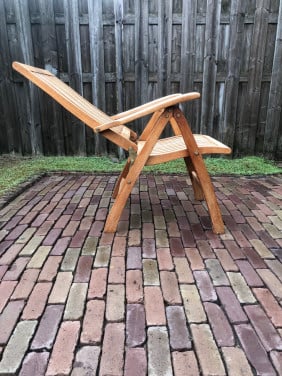 Tuinstoel.