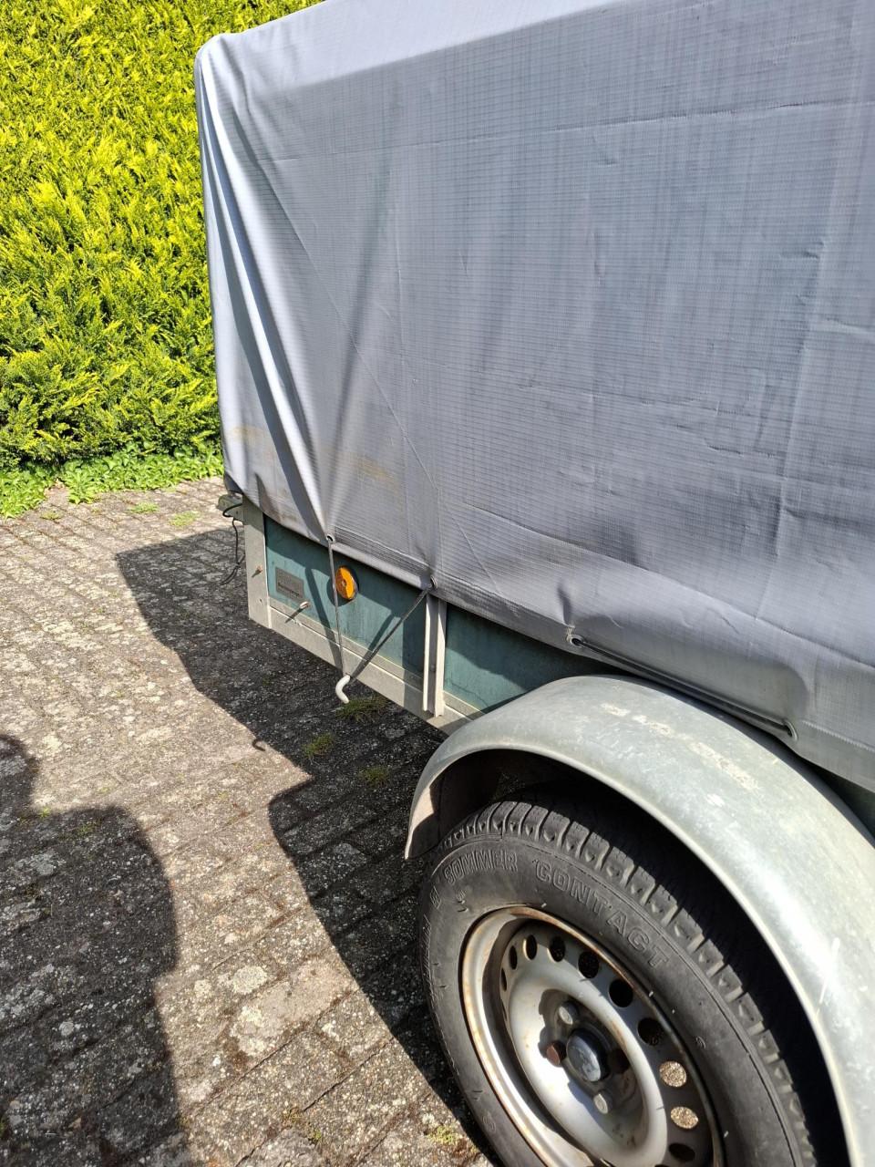 Aanhanger met huif tot 750kg