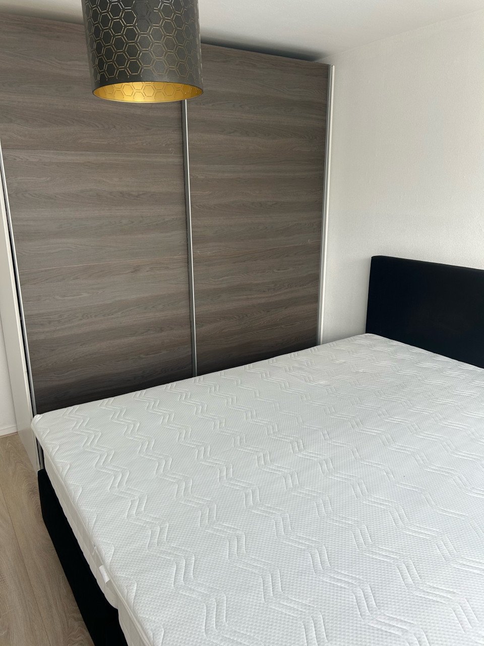 Boxspring 180/200, plus kast