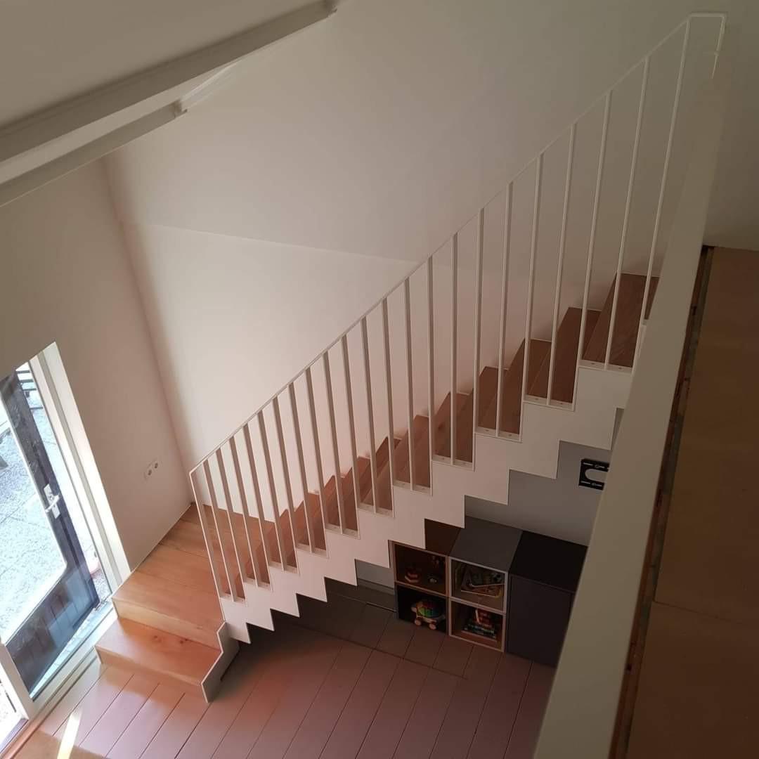 Stalen Rechte Trappen op Maat – Trabo Trappen & Hekwerken