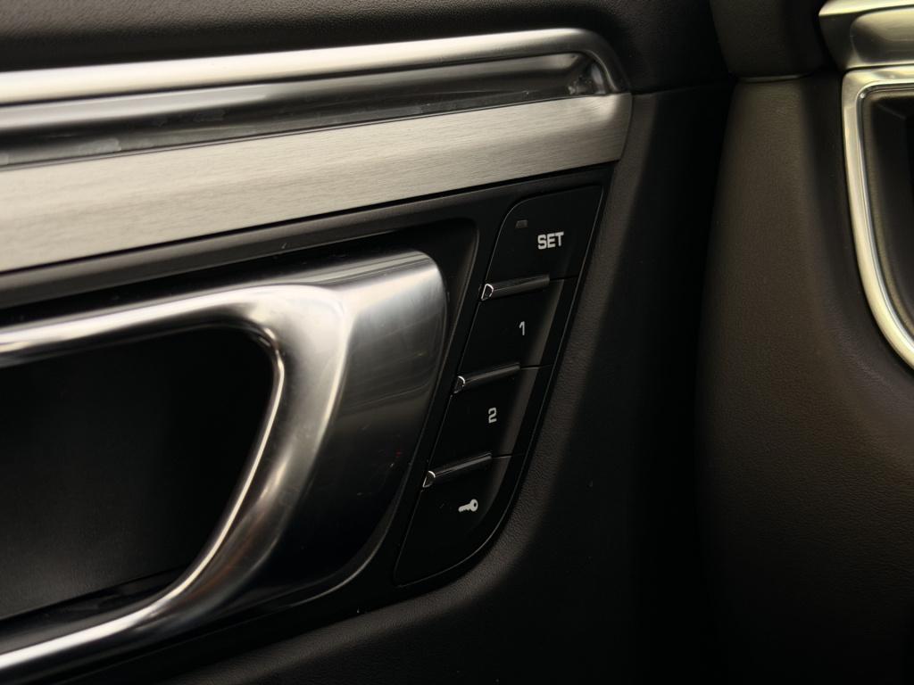 Porsche Macan 3.6 turbo | pano | bose | memory | cruise | luchtvering | sto