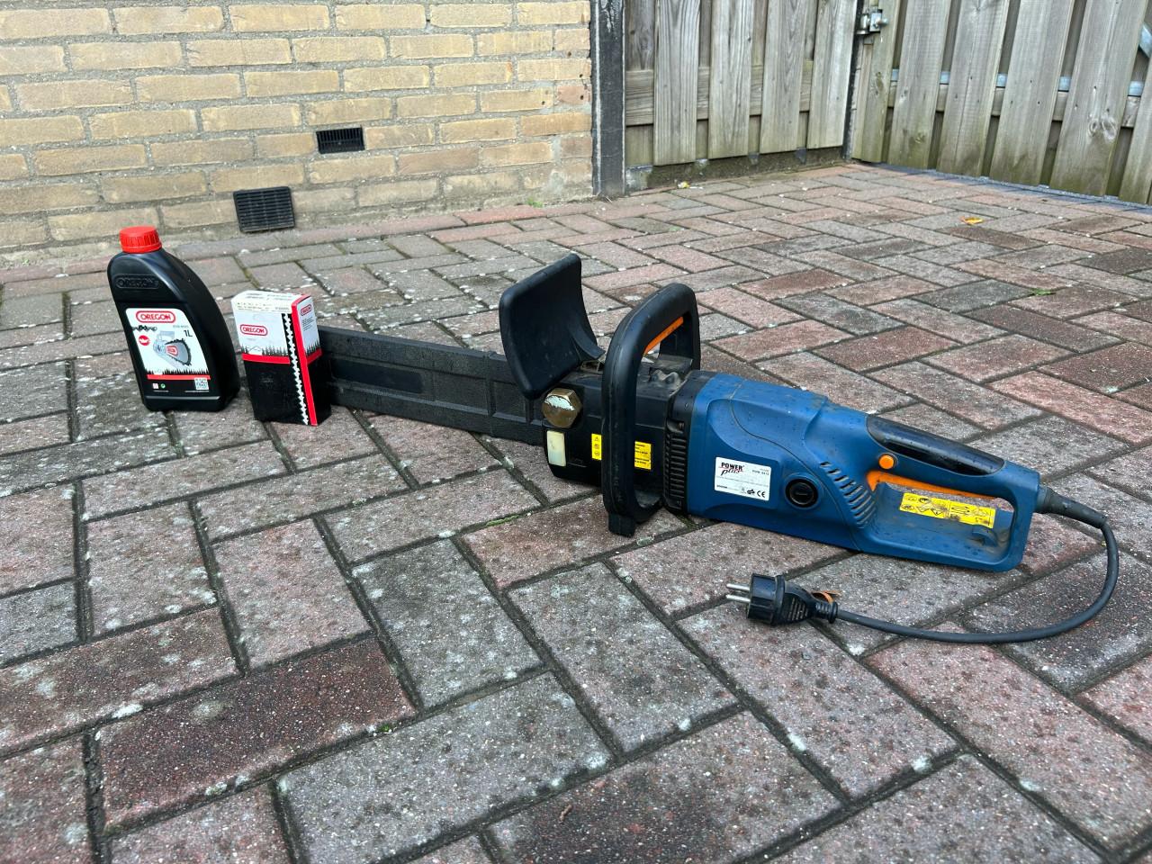Mooie elektrische kettingzaag te koop