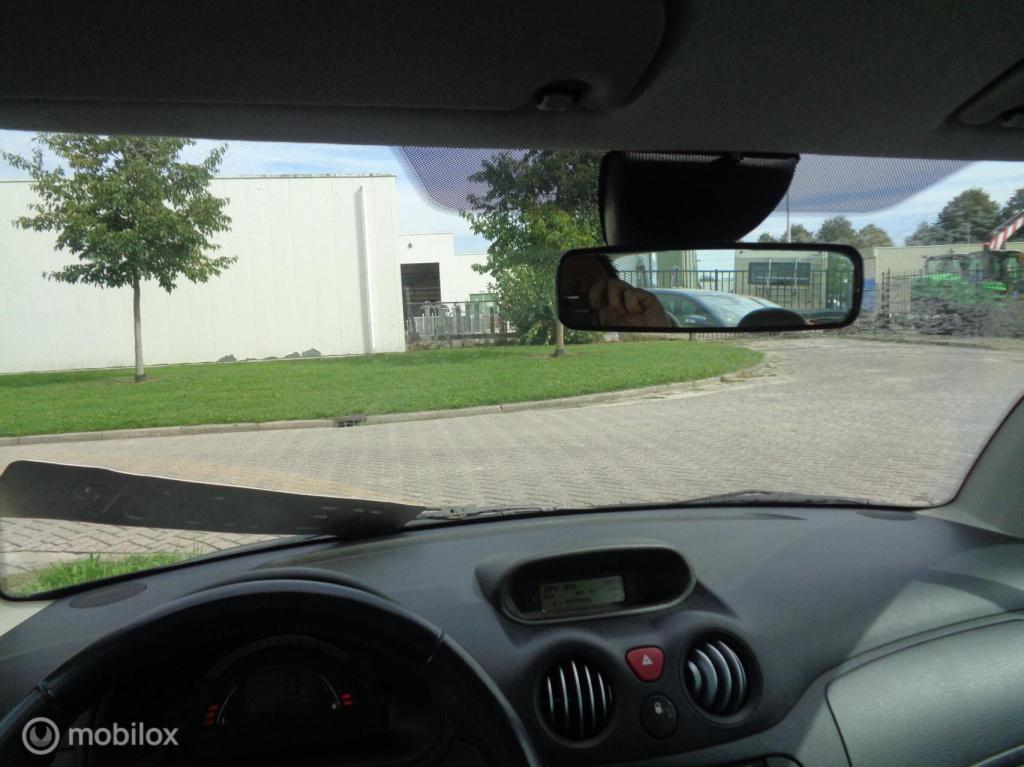 Citroen C3 1.6i-16v exclusive/stuurbekr/airco/trekhaak/apk tot 10-10-2027