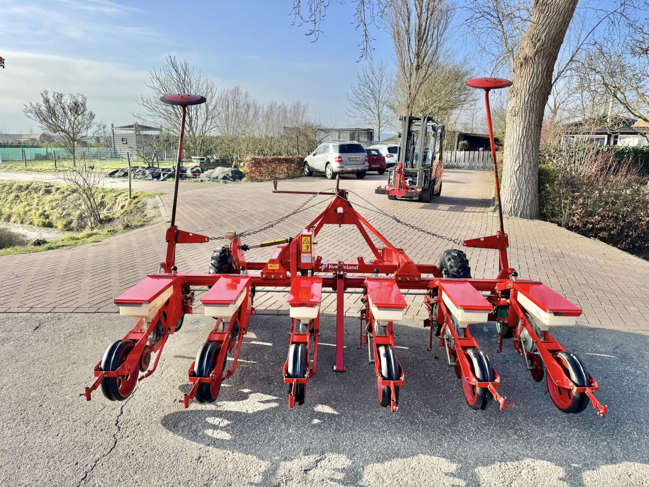 Keverneland 6 rijer bietenzaaier 6x50cm