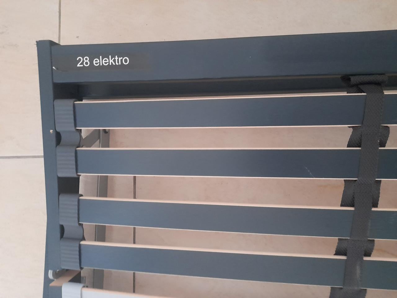 Elektrisch verstelbare Lattenbodem 90 x200 (in goede nette staat )