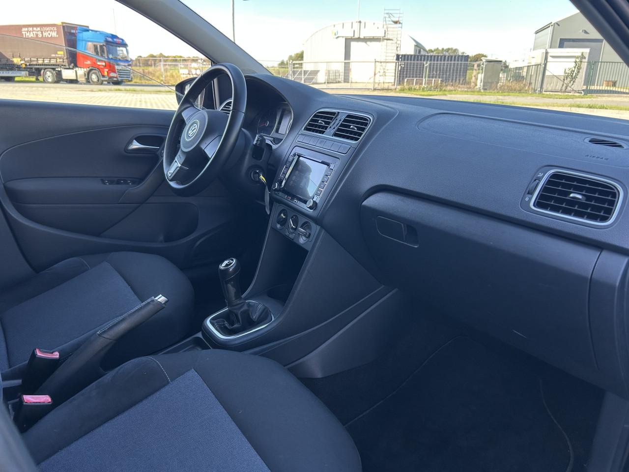 Volkswagen Polo 1.4-16V R-LINE|APK|CARPLAY|AIRCO|CRUISE CONT