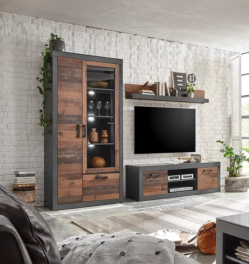 Leuke vitrinekast + luxe wandplank (MOET WEG)