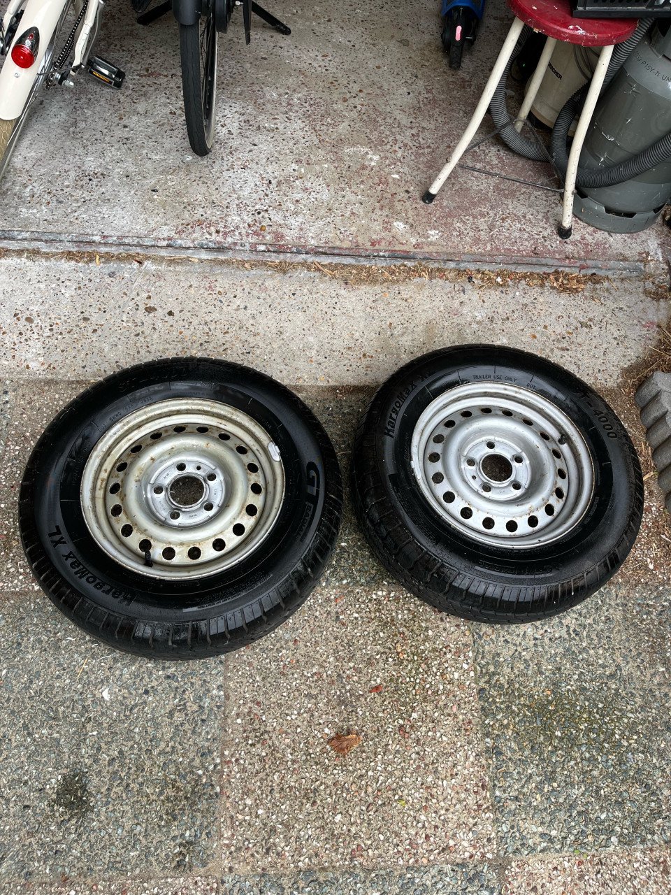 Banden + velg 195 70 R14 / 5 gaats