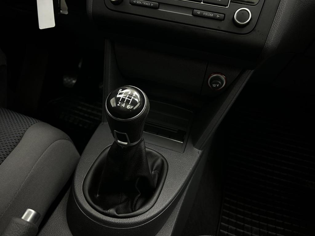 Volkswagen Touran occasion | blauw | tweedehands volkswagen touran | 7-zits