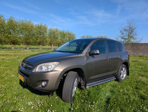 TOYOTA RAV 4 2.0 2000kg trekgewicht