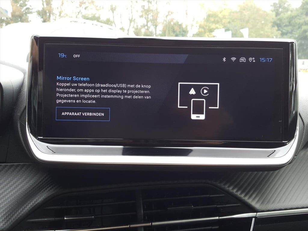 Peugeot 2008 1.2 puretech 100pk allure | navigatie | bluetooth | applecarpl
