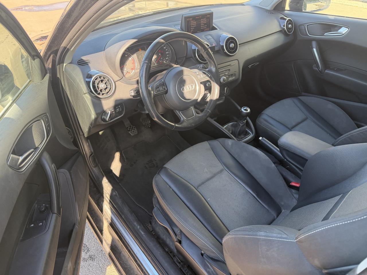 Audi A1 1.2 TFSI Pro Line Business Bouwjaar 2011 AIRCO NAP ! ! !