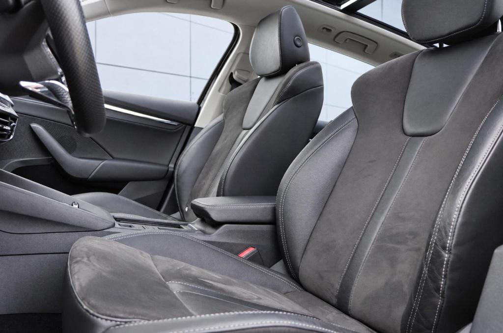 Skoda Octavia combi 1.4 tsi iv phev business edition plus 204pk dsg6