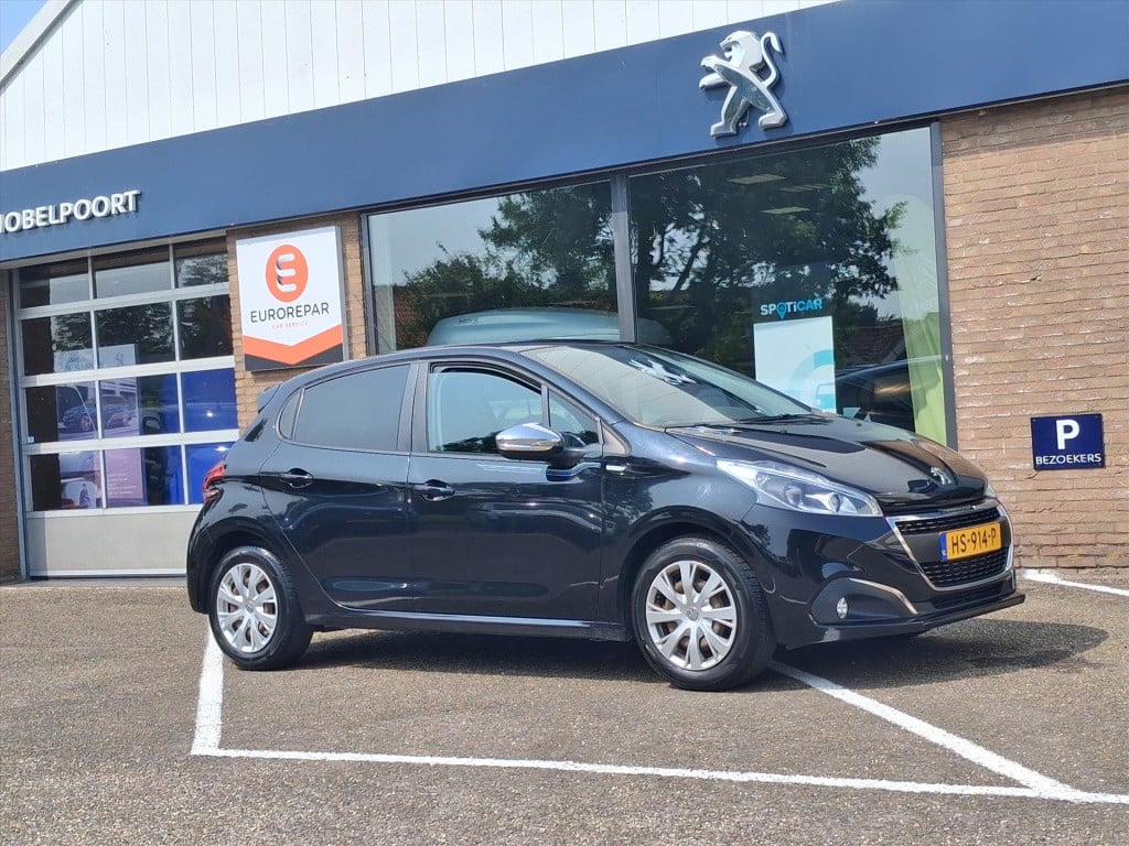 Peugeot 208 urban soul 1.2 pt-82pk 5d trekhaak | navigatie | airco | cruise