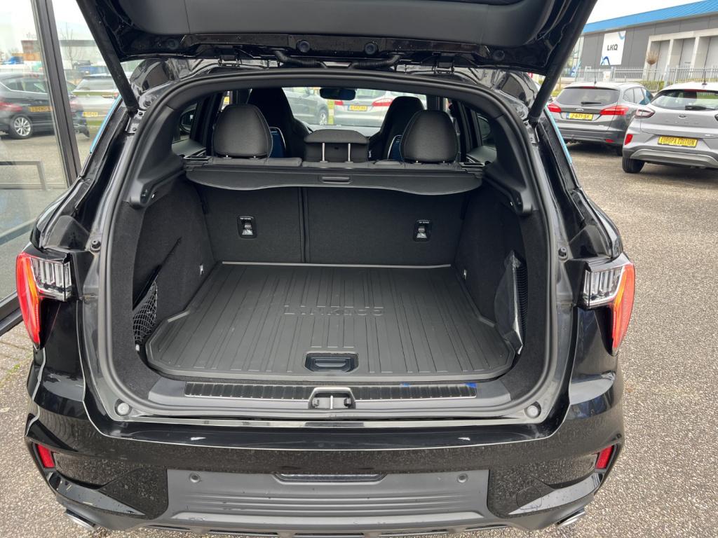 Lynk & Co 01 1.5 261pk 7dcth plug in hybrid , pano dak , 360gr camera , car