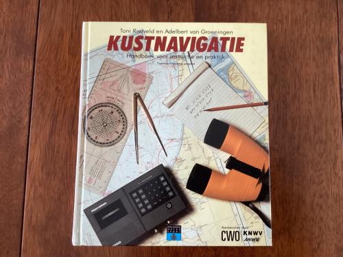 Kustnavigatie.  Handboek voor instructie en praktijk. Toni Rietveld.