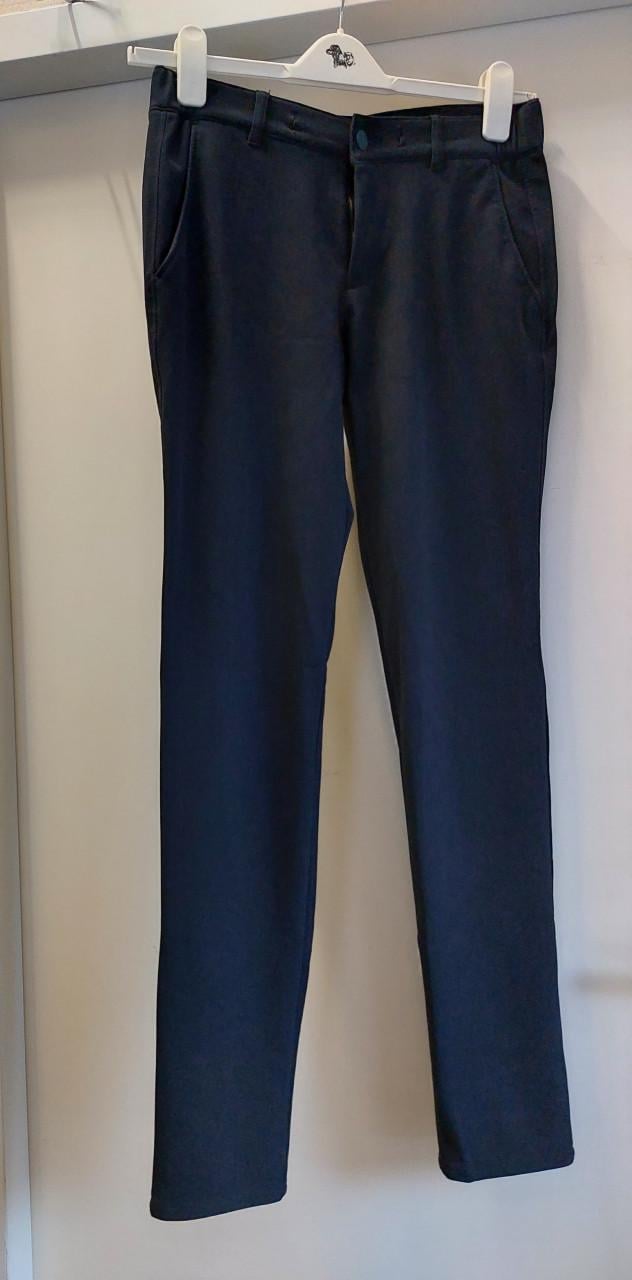 Mooie donkerblauwe broek