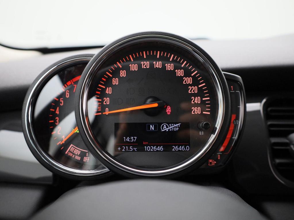 Mini 5-deurs 1.5 one essential | navigatie | lmv | parkeer sensoren | clima