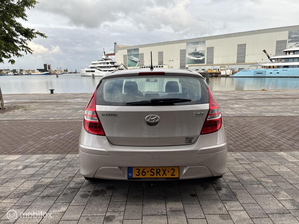 Hyundai i30, 1.4i i-Motion Business km168.562 Airco 5Deurs BJ2011