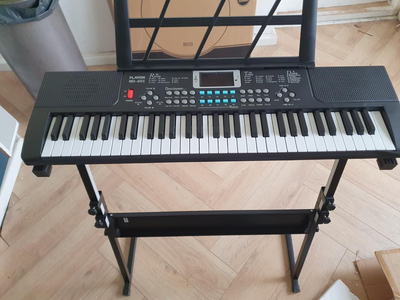 PlayOn keyboard met standaard + microfoon | zgan